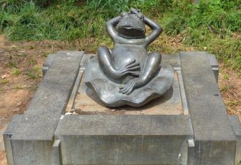 铜雕井底之蛙寓言故事-井底之蛙铜雕