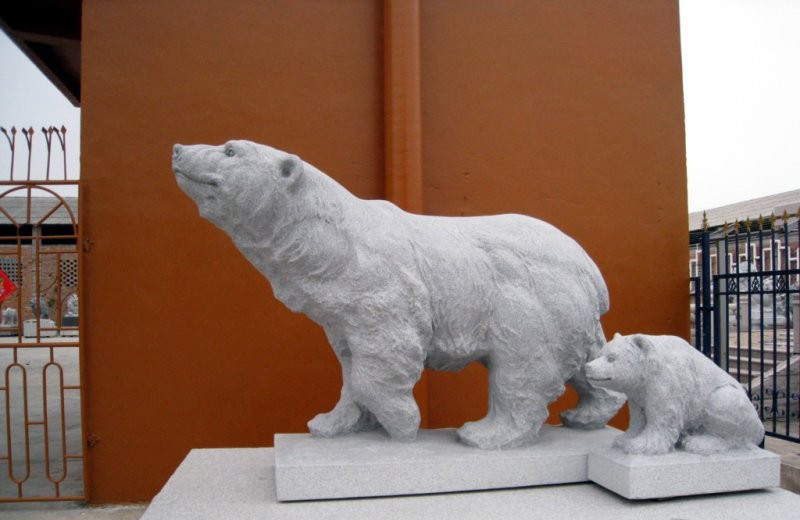 公园母子北极熊石雕-公园动物北极熊石雕高清图片