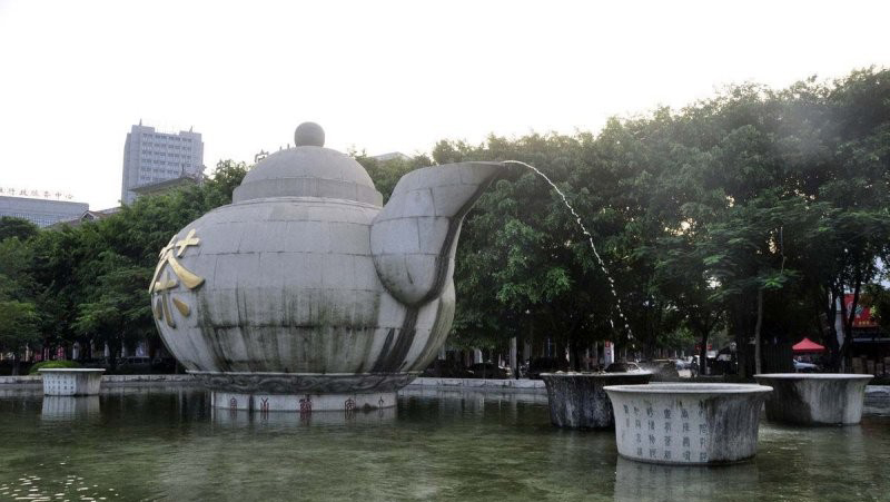 公园茶壶石雕-公园石雕茶壶高清图片