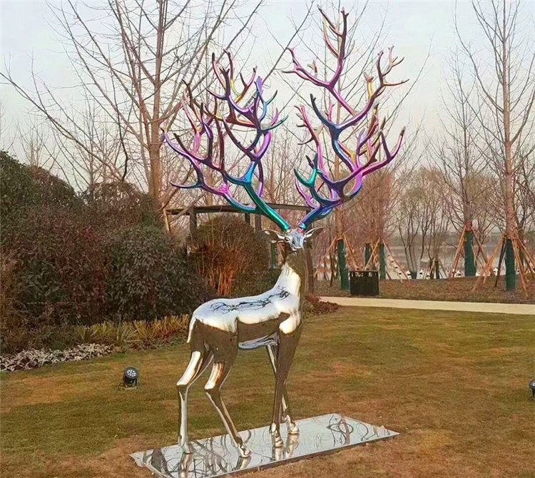 不锈钢镜面树枝鹿雕塑-公园镜面树枝鹿雕塑高清图片