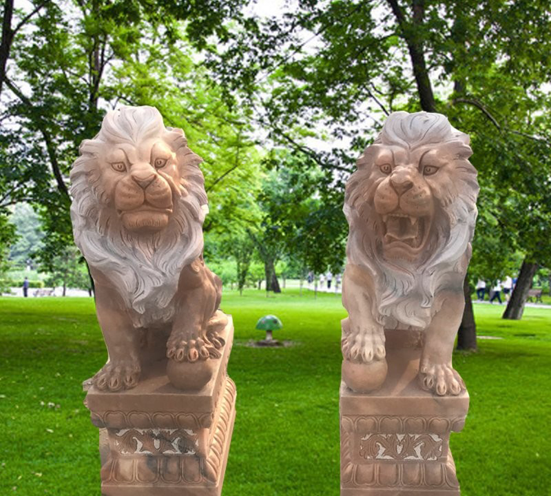 晚霞红坐式西洋狮子石雕-晚霞红坐式欧式狮子高清图片