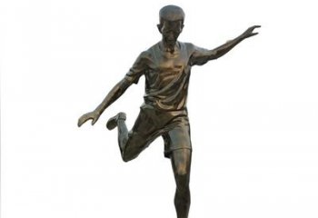 校园踢足球铜雕人物-校园铜雕人物 踢足球铜雕人物