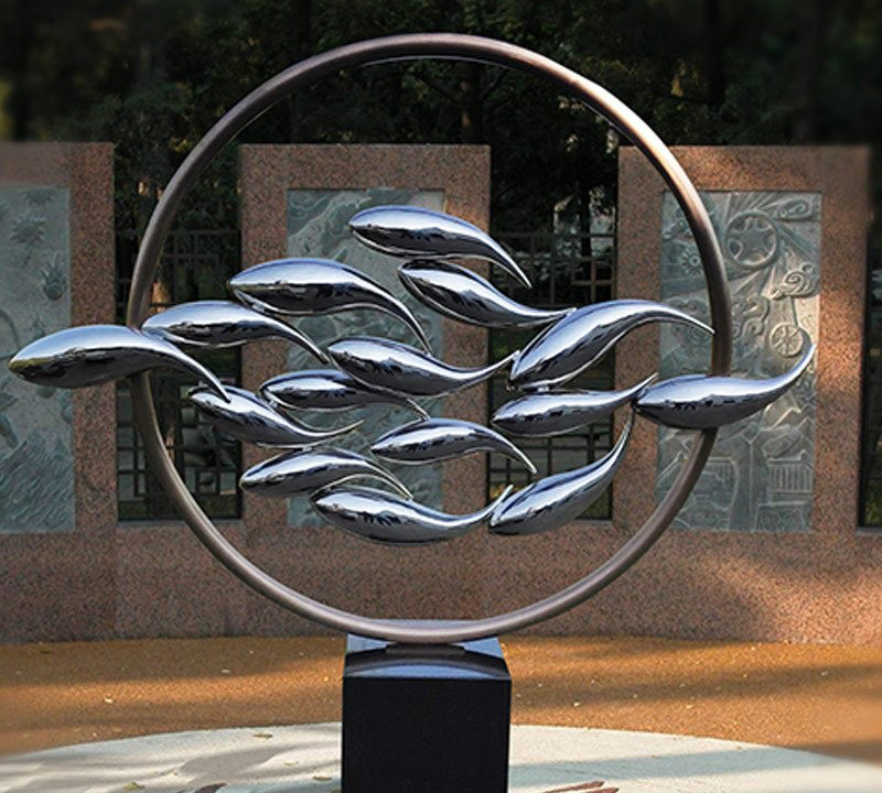 不锈钢抽象鱼和圆环雕塑-不锈钢鱼和圆环雕塑 不锈钢水景鱼群雕塑高清图片