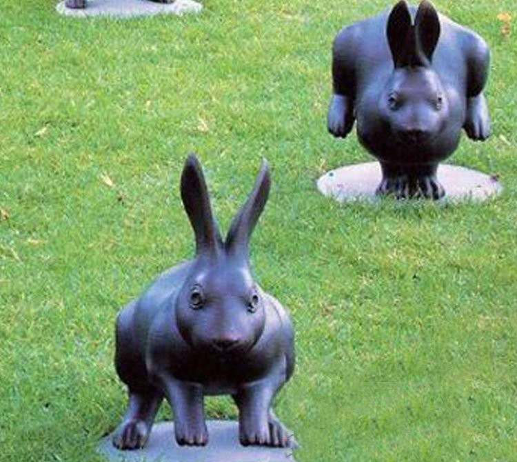 公园兔子铜雕-兔子铜雕 公园动物铜雕高清图片